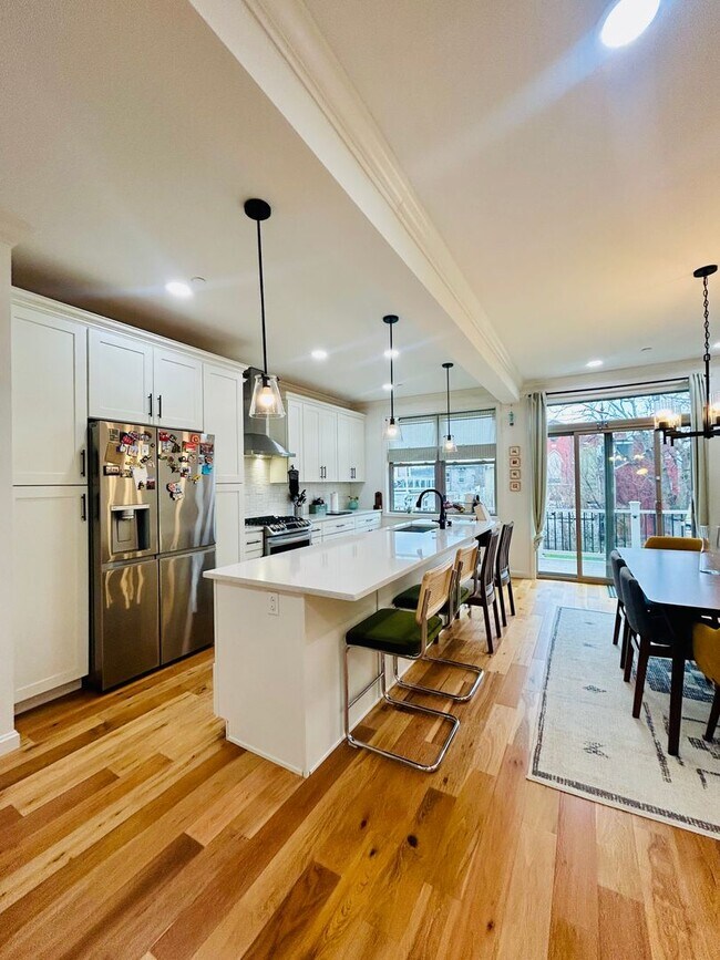Building Photo - Available Now! 4 Bedroom 3.5 Bath Townhome...