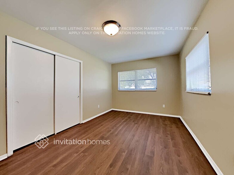 Building Photo - 2329 Lorena Ln