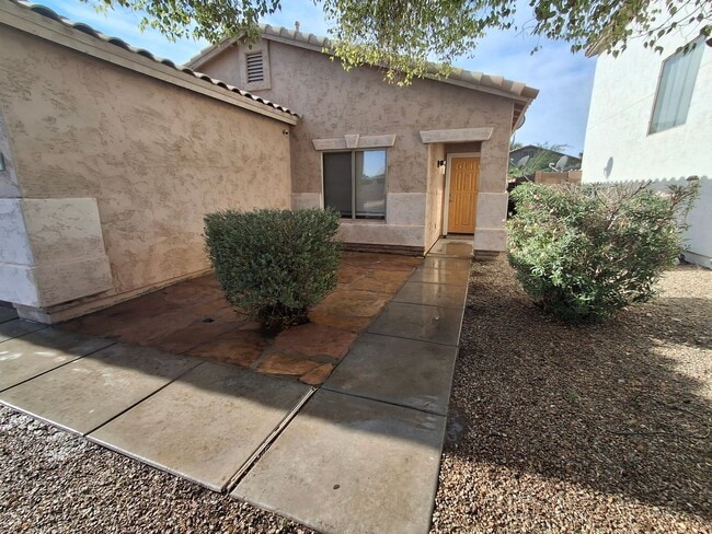 Building Photo - Free November Rent! Beautiful Home in Johnson Ranch! Fully Renovated! Waived Application fee!