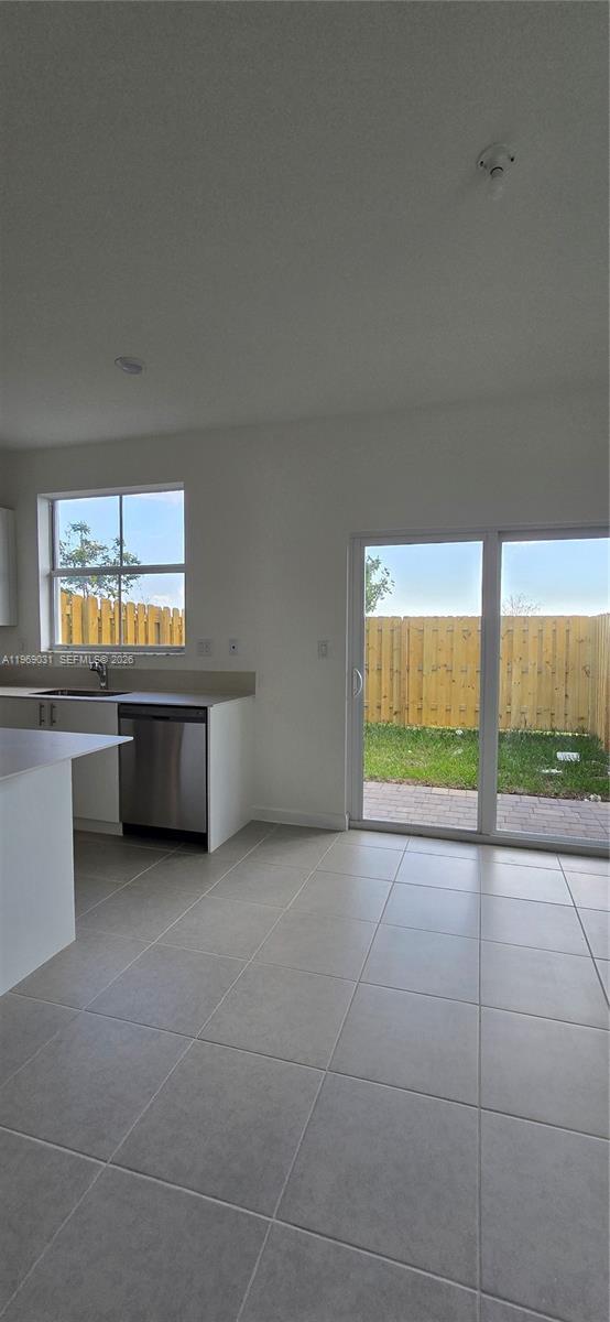 Building Photo - 2729 SE 26th Rd