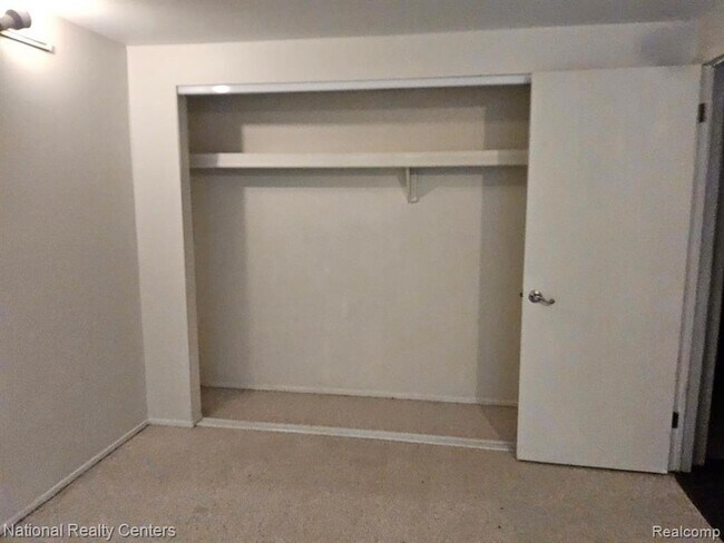 Building Photo - 8676 Community Blvd