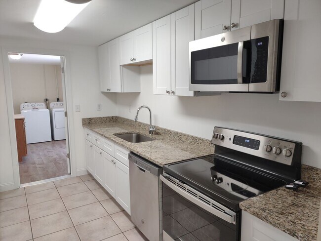 Building Photo - 2551 Yucca Rd