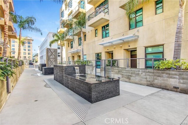 Building Photo - 133 The Promenade N
