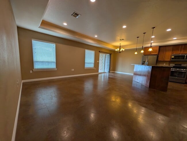 Building Photo - Gorgeous 3 Bed 2 Bath Clarkston Townhouse ...