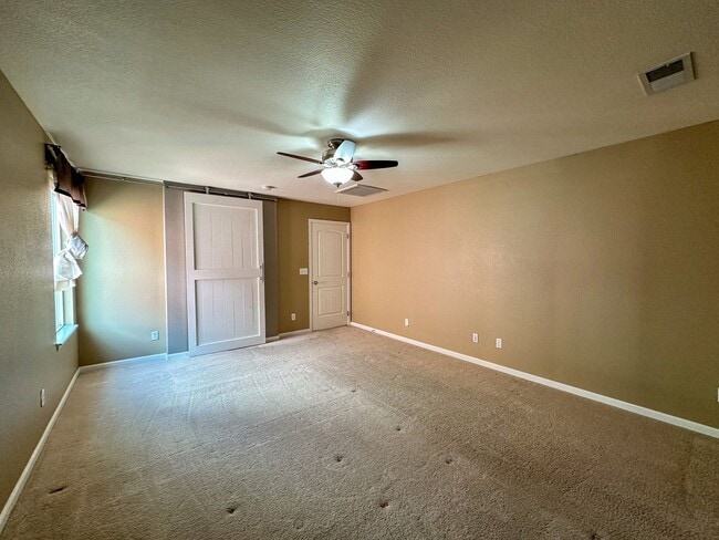 Building Photo - Horseshoe Ridge 4bd 3ba 2,522sq.ft. home FOR RENT!