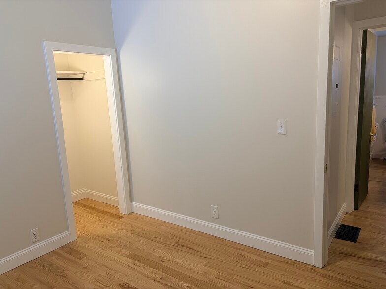 Building Photo - 11 Spring St