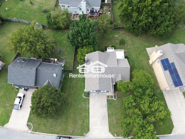 Building Photo - 13310 Crystal Ave