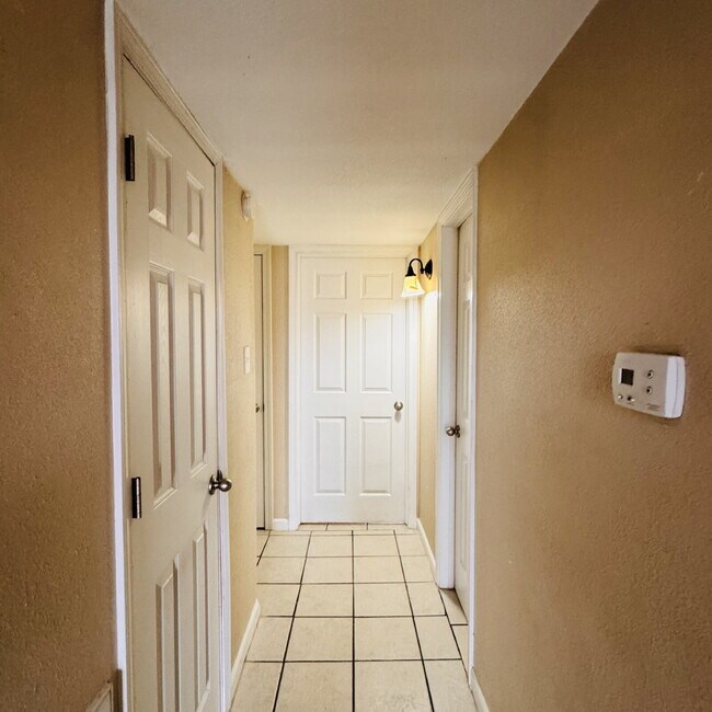 Building Photo - Spacious 2-Bedroom | 1 Bathroom Apartment at The Legacy in Nederland, TX!