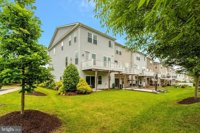 Building Photo - 21491 Willow Breeze Sq
