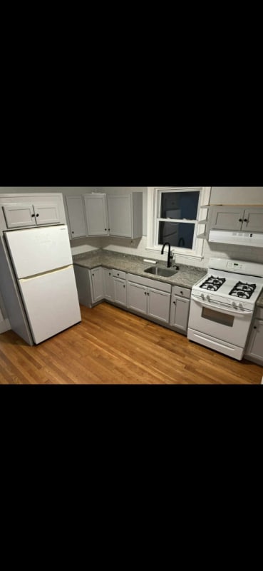 Building Photo - 118 Sheridan St