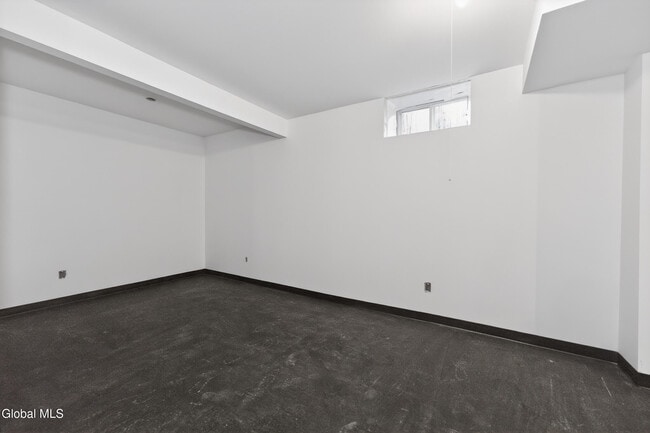 Building Photo - 622 Acland Blvd