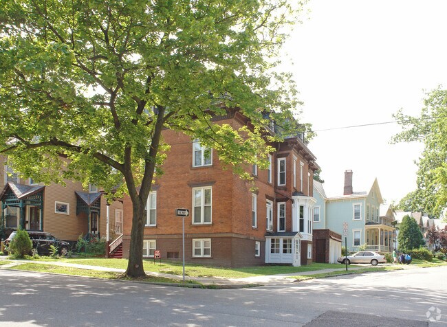Building Photo - 109 Montgomery St
