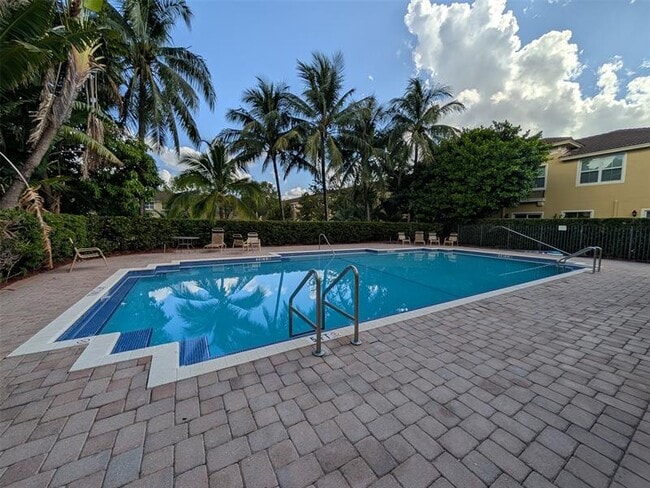 Building Photo - 2851 Prospect Rd