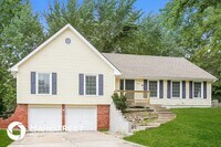 Building Photo - 9952 Charlotte N St