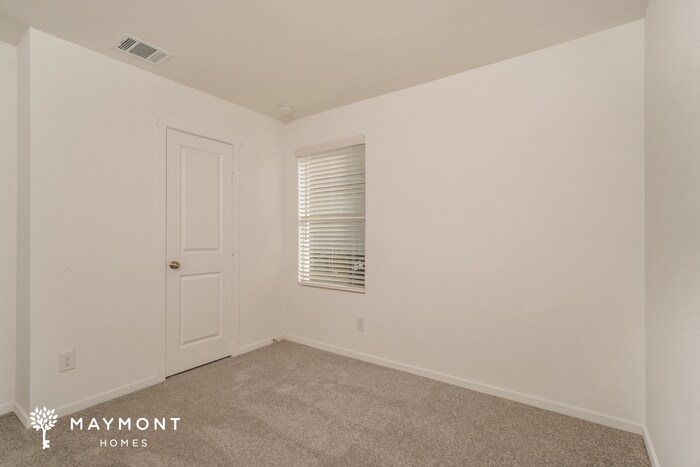 Building Photo - 606 Layne Overlook