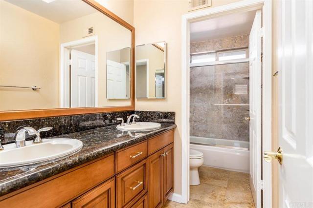 Building Photo - 2355 Lagoon View Dr