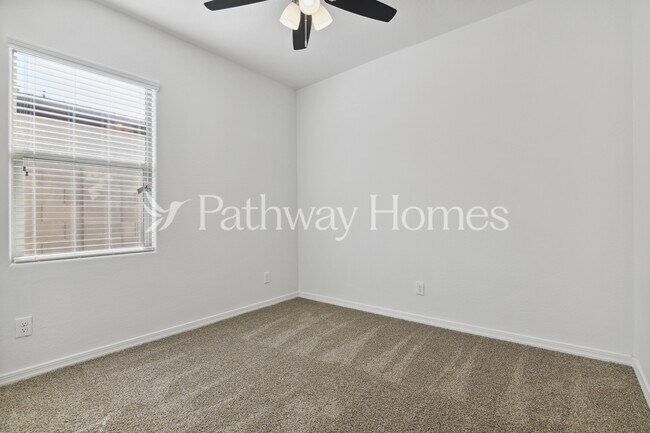 Building Photo - 8216 W Pueblo Ave