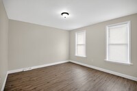 Building Photo - 2758 Mickle St