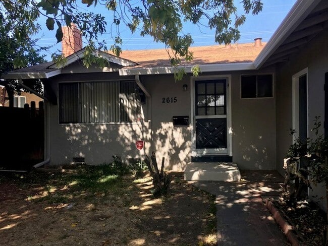 Building Photo - 2615 Pendragon Ln