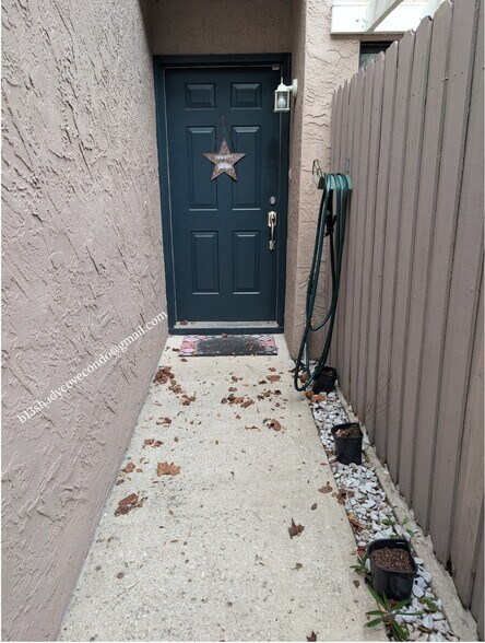 Building Photo - 5568 La Moya Ave