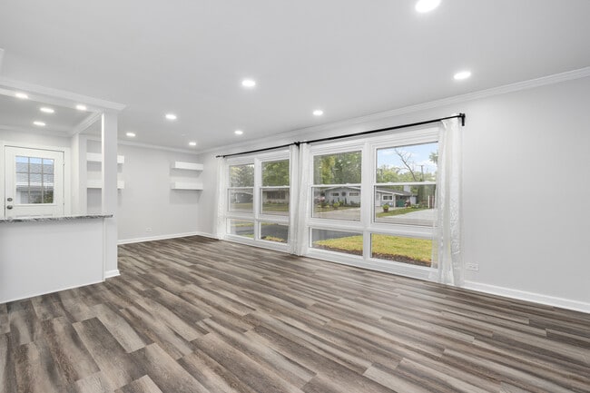 Building Photo - 388 Nancy Ln
