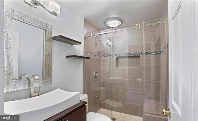 Building Photo - 2054 Madrillon Rd