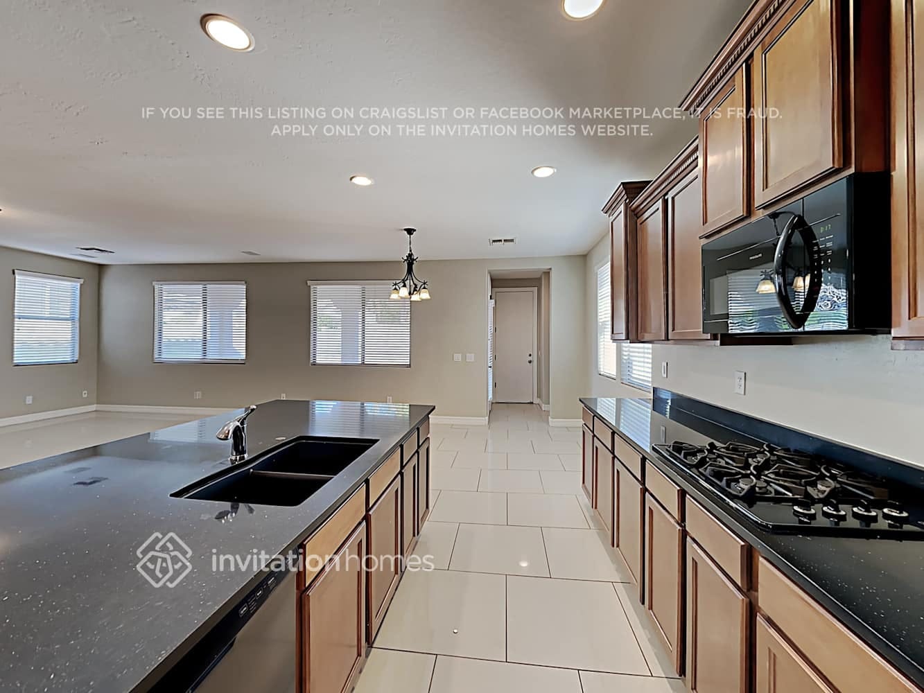 Building Photo - 13549 N 152nd Dr