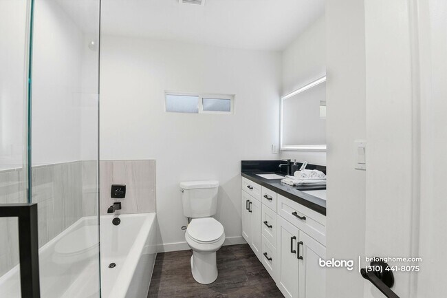 Building Photo - 17055 Gault St