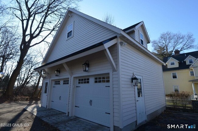 Building Photo - 309 Milbank Ave