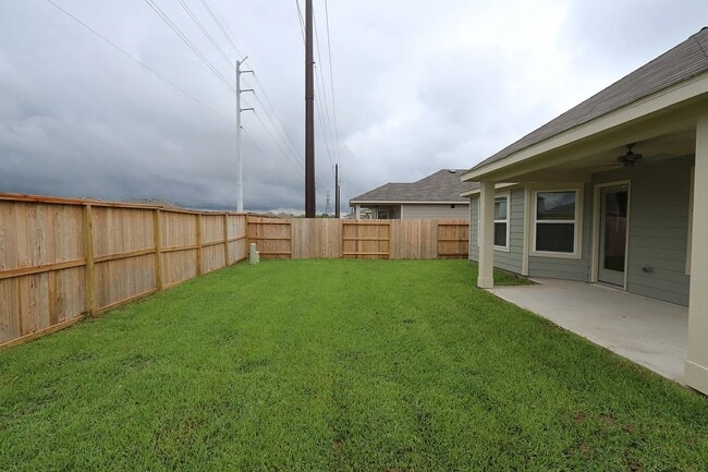 Building Photo - 4961 Perennial Ln