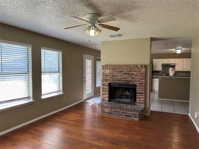 Building Photo - 6109 Cypress Dr