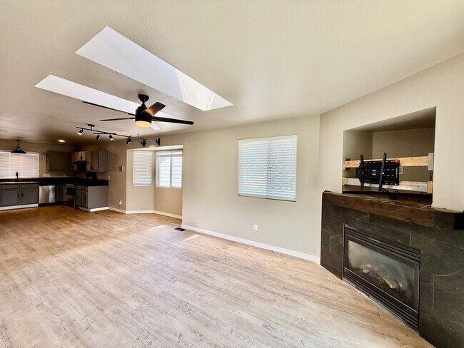 Building Photo - 4631 Fencer Rd