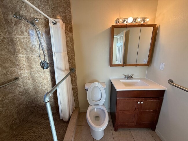 Building Photo - North 6th Street