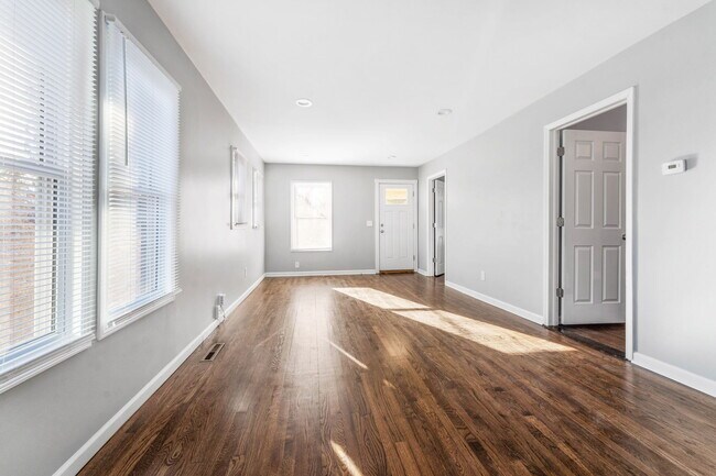 Building Photo - 21704 Jefferson St