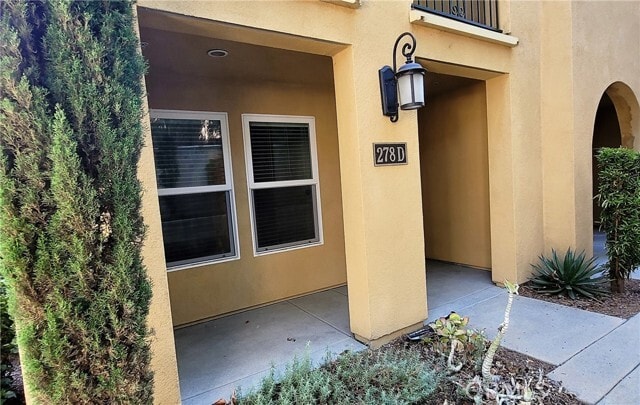 Building Photo - 278 S Arroyo Dr