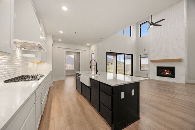 Building Photo - 734 Platinum Stone Ln