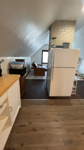 Building Photo - 3454 E 76th St