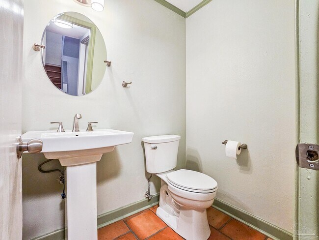 Building Photo - 4607 Lennox Pl