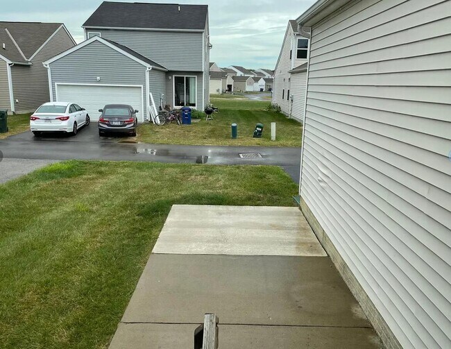 Building Photo - 5642 Alliance Way