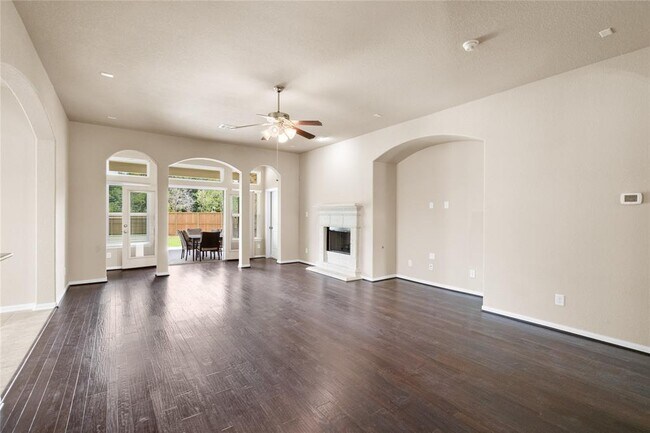 Building Photo - 2 Prairie Falcon Place