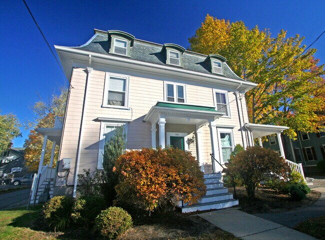 Primary Photo - 611 Central Ave