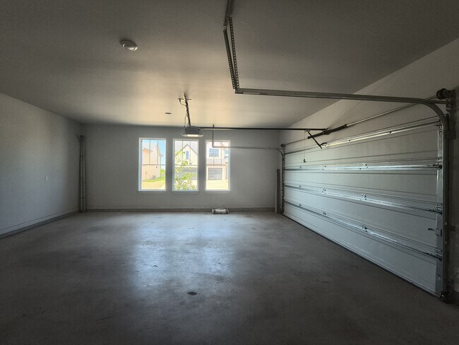 Building Photo - 9212 NW 147th Terrace