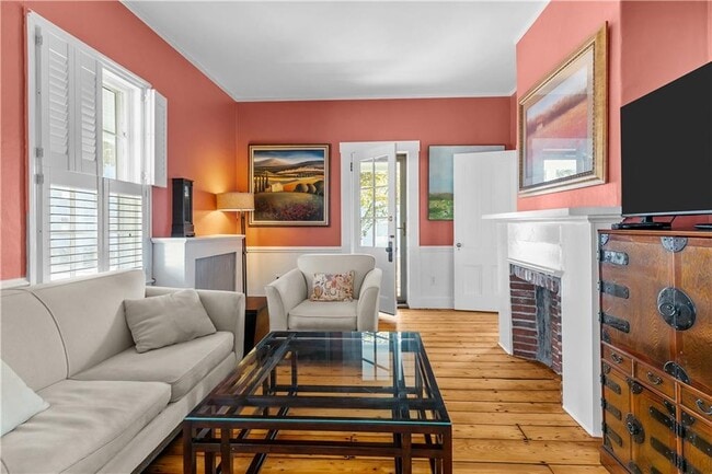 Building Photo - 58 Second St