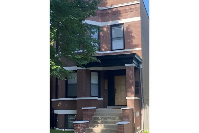 Building Photo - 6832 S Calumet Ave