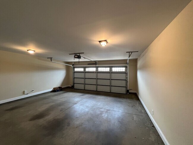 Building Photo - Beautiful Prattville Home