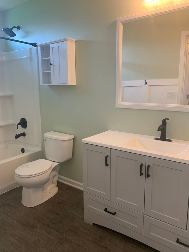 Building Photo - 3 Bedroom in Jeffersontown - Hanover Trace