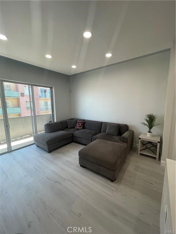 Building Photo - 388 E Ocean Blvd