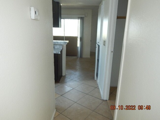 Building Photo - 2185 Exeter Dr