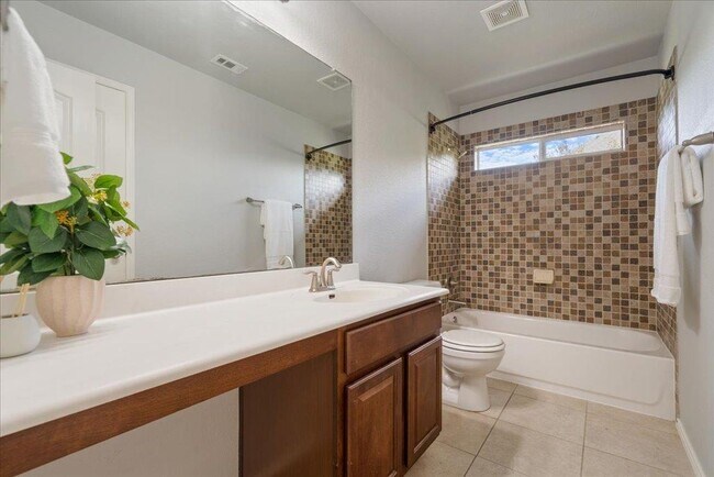 Building Photo - 15 Stone Terrace Dr