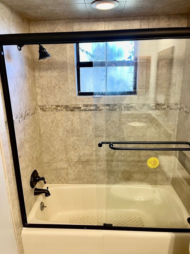 Building Photo - Luxurious Rustic 3300sqft  4BR/3.5BA/Oversized 2 Car Garage on 1.5 Acres!